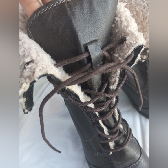 Bucco Women's Cold Weather Beige Lace-Up Faux Fur Heel Anckle Bootie Sz 9 - Picture 13 of 14